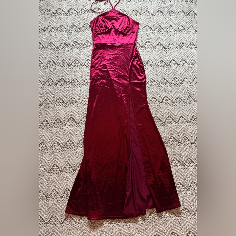 Windsor Strapless Satin Maxi Hourglass Prom Dress – High Slit Size Large Formal